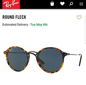 Round Rayban sunglasses